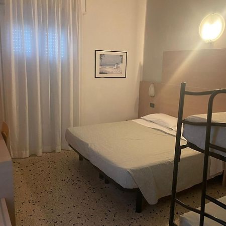 Hotel Veliero Rimini Zewnętrze zdjęcie