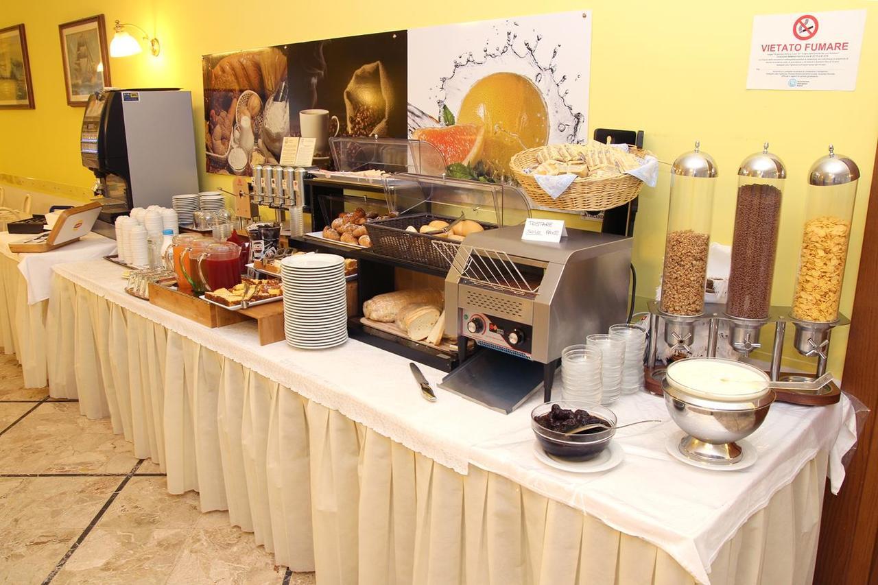 Hotel Veliero Rimini Zewnętrze zdjęcie