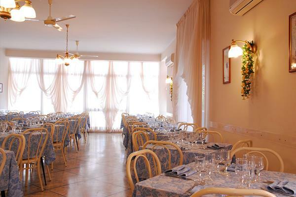 Hotel Veliero Rimini Zewnętrze zdjęcie
