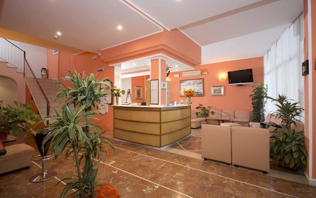 Hotel Veliero Rimini Zewnętrze zdjęcie