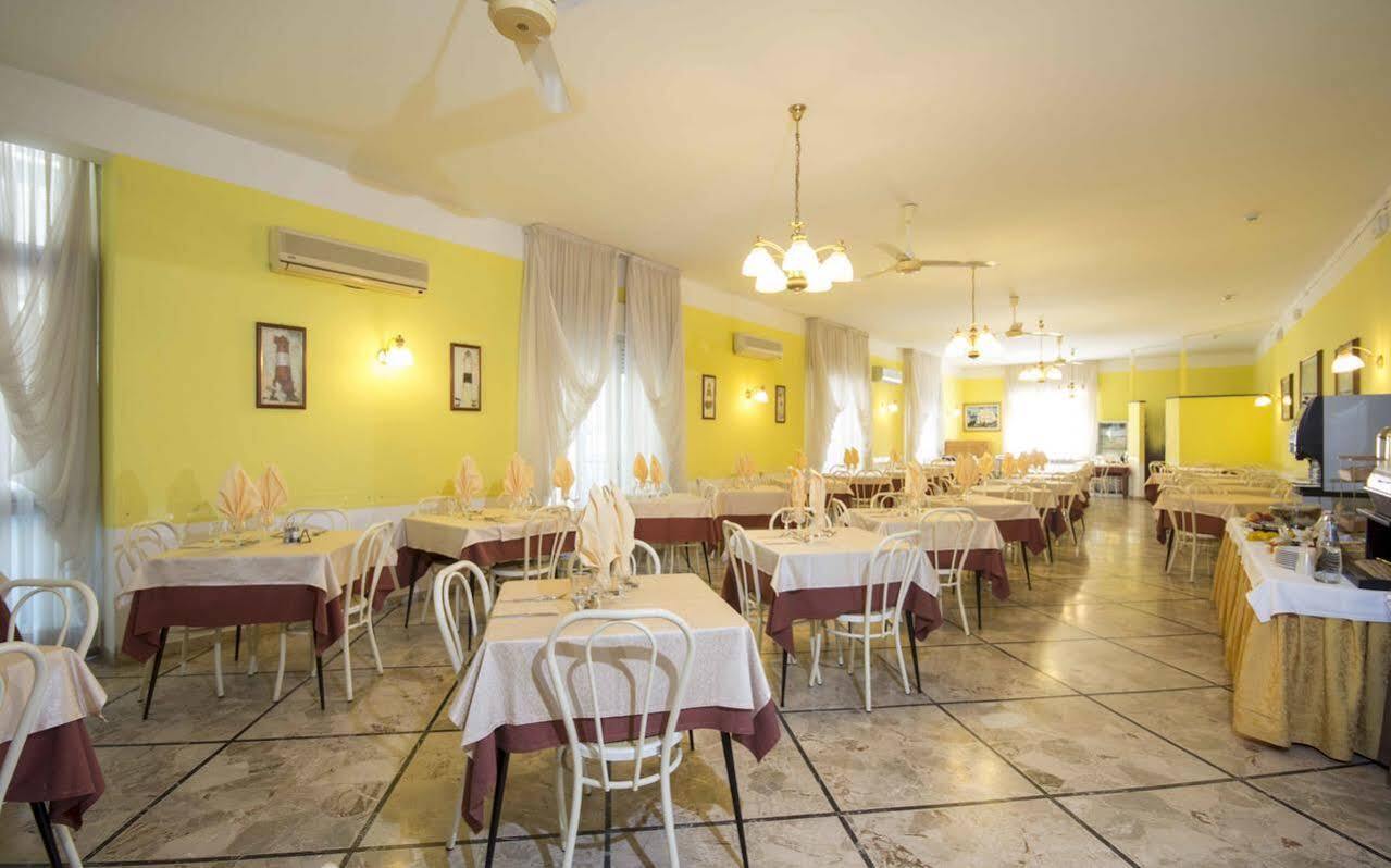 Hotel Veliero Rimini Zewnętrze zdjęcie