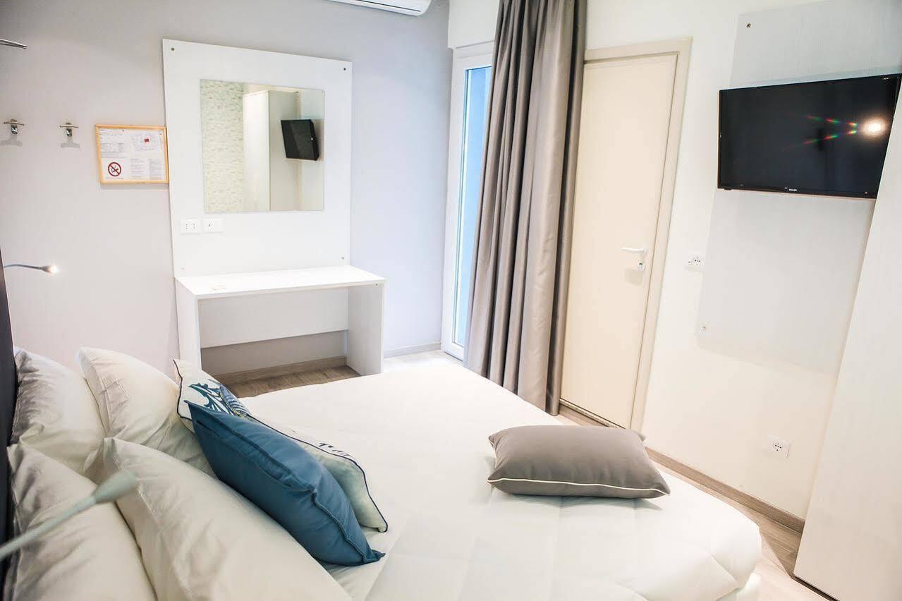 Hotel Veliero Rimini Zewnętrze zdjęcie